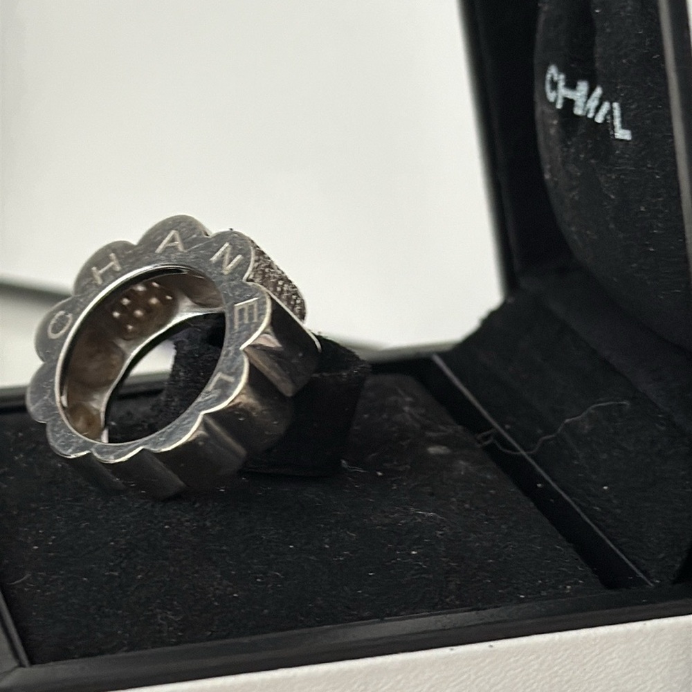 Chanel 18k Diamond Profil de Camélia Ring - Size 50 (Approx. 5 1/4) - Picture 9 of 12